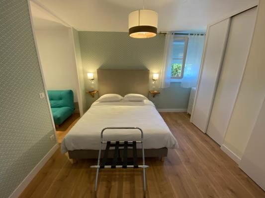 Boussac  Hotel Le Central מראה חיצוני תמונה