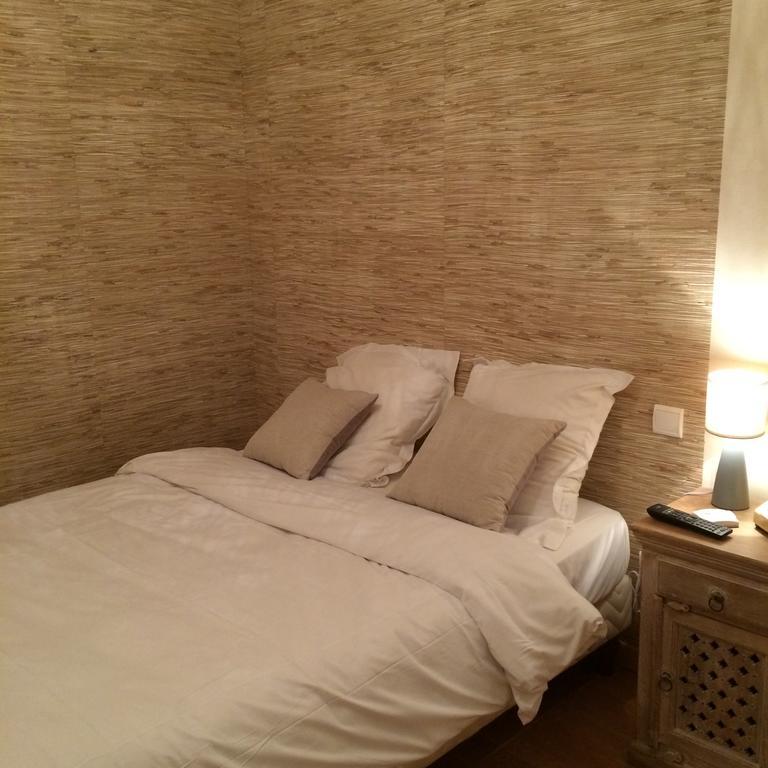 Boussac  Hotel Le Central חדר תמונה