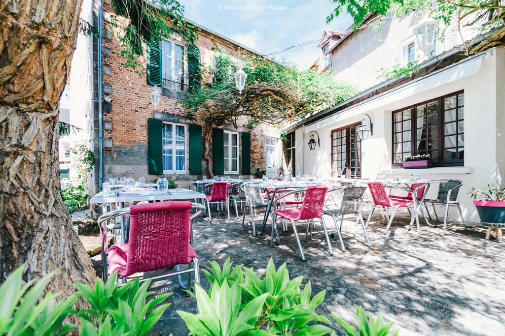 Boussac  Hotel Le Central מראה חיצוני תמונה