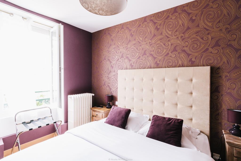 Boussac  Hotel Le Central מראה חיצוני תמונה